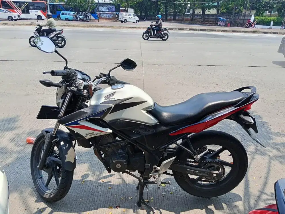 Honda CB150R 2014 second