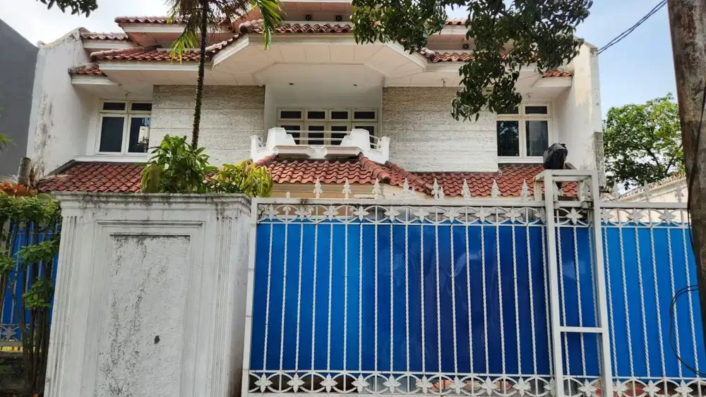 Rumah Luas Cocok Untuk Usaha Klinik Kecantikan/ Tempat Bimbel/ Minimarket Di Duren Tiga