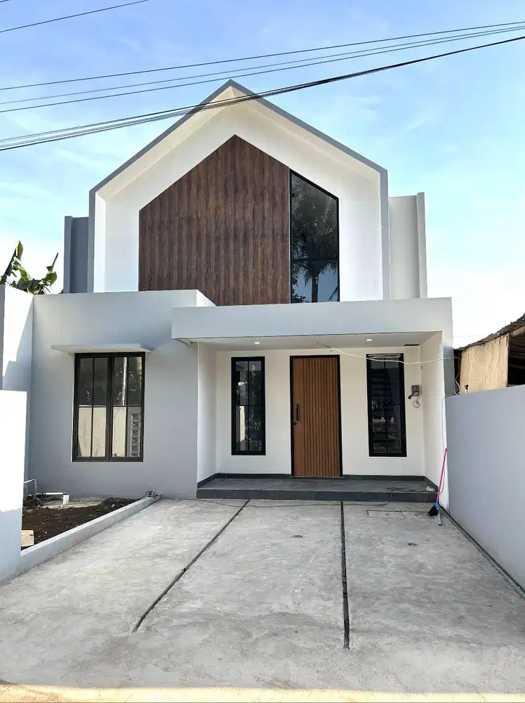 Rumah Siap Huni dengan Mezzanine di Caturharjo