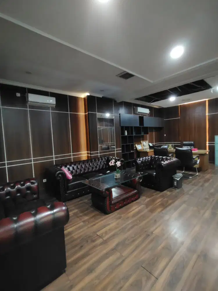 Siap Pakai Gedung 3,5 setengah lantai Cempaka Putih, Jakarta Pusat