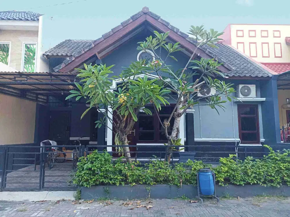 Jual cepat! Rumah  Taman Najmi Duwa di Purwomartani dengan Perpustakaan Mezanin/ruang baca/kerja Pribadi