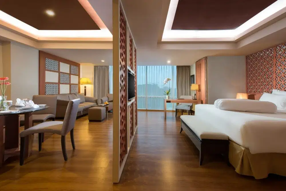 Dijual Hotel Bintang 4, Lokasi: Jl. Raya di Kota Yogyakarta LT / LB : 3.612/15.000 m2