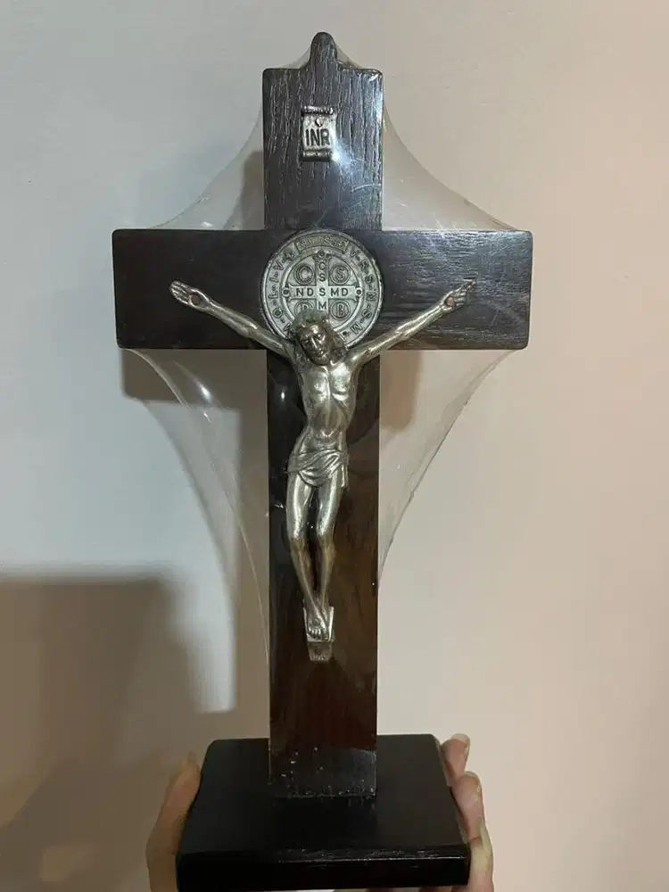 Salib kristen katolik