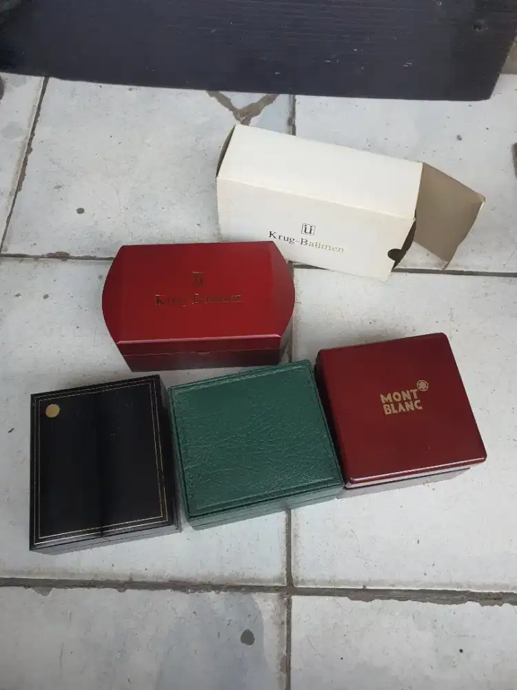 Kotak Jam tangan