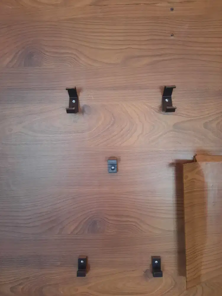 Bracket tembok untuk ps4