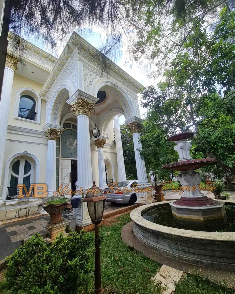 DIJUAL RUMAH MEWAH HOOK HALAMAN LUAS PURI CINERE