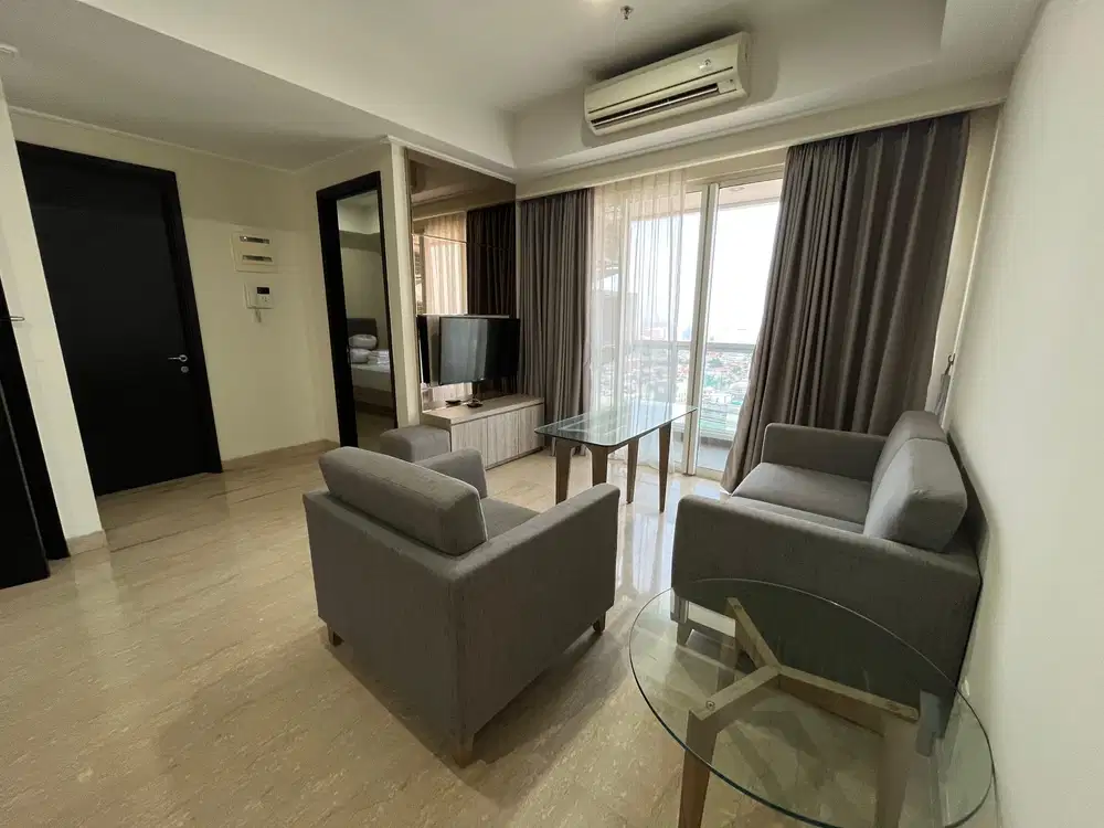 Jual TERMURAH 3 bedroom apartemen Menteng Park, private lift. Rugi 2 m. masih nego juga.