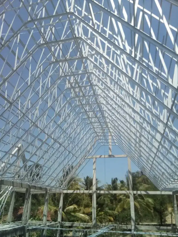 Pemasangan rangka baja ringan terpasang rapi