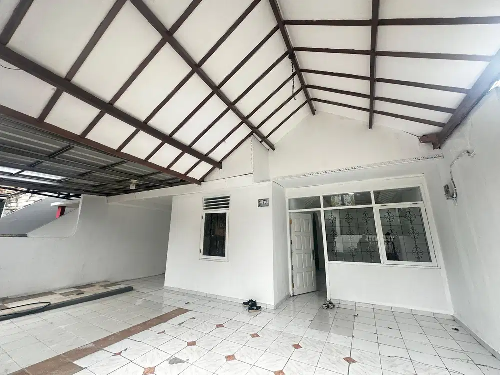 Dijual Rumah 3 KT strategis di pusat kota Bekasi diapit 3 pintu Tol
