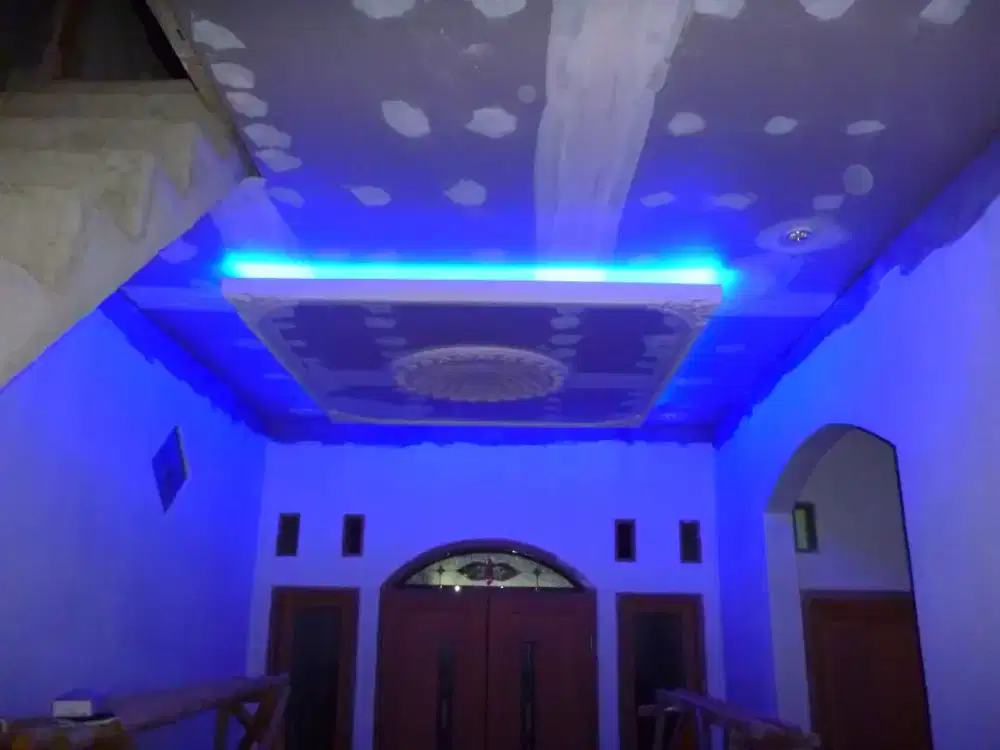 Dekor kombinasi gypsum dan pvc campur wpc kisi² jadi indah dan efesien