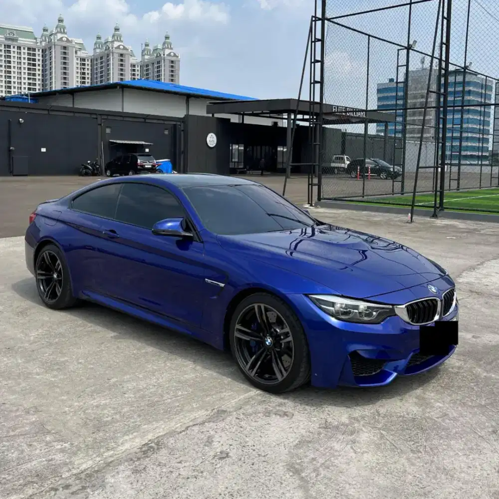BMW M4 LCI 2018 3.0L Turbo San Marino Blue KM 11rb Low KM Perfect