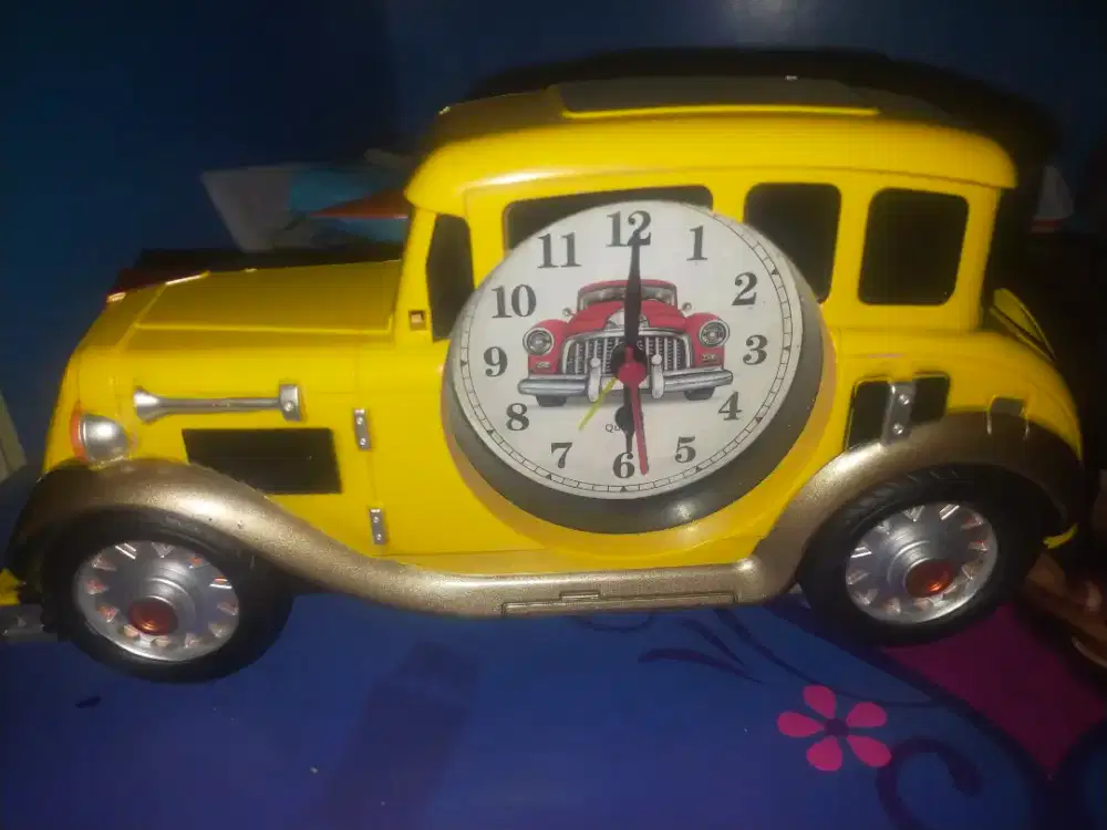 jam mobil panjangan kamar