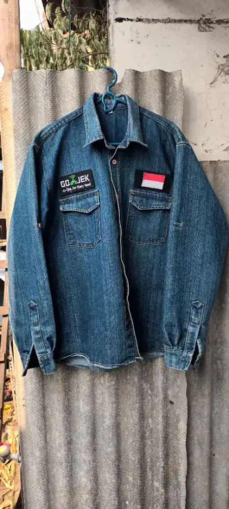 Jaket levis gojek