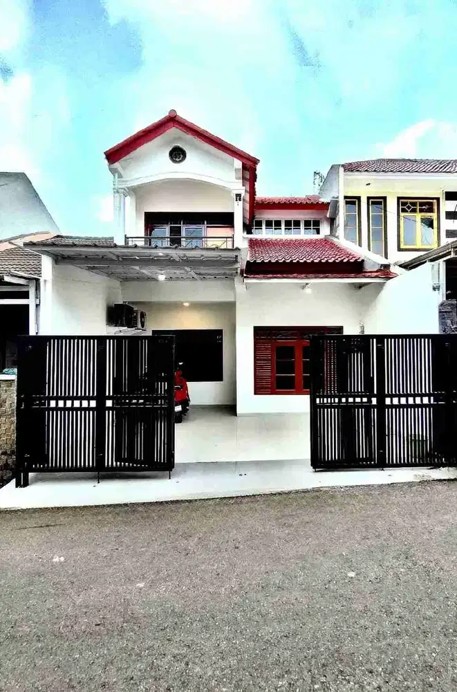 DIJUAL rumah tingkat siap huni bangunan baru LT90LB140 di pondok bambu jakarta timur