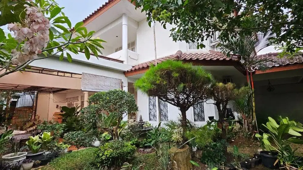 Rumah Mewah di Villa Delima, Lebak Bulus, Jakarta Selatan