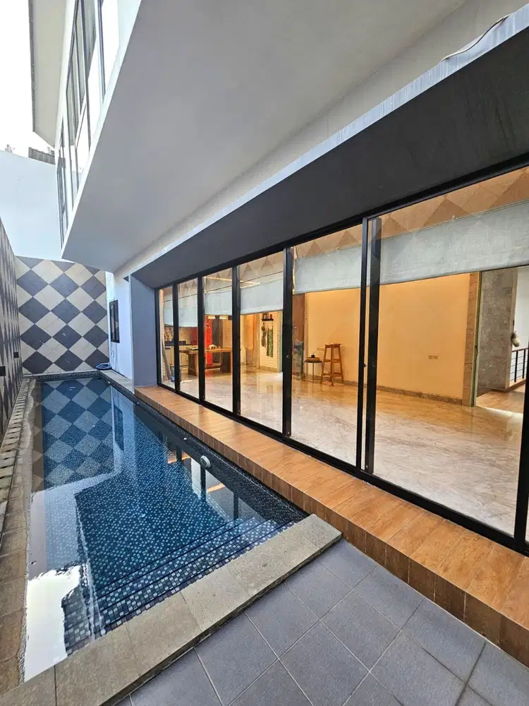 Rumah Pejaten Barat Kemang Dijual. Lingkungan Tenang, Private & Unit Terawat