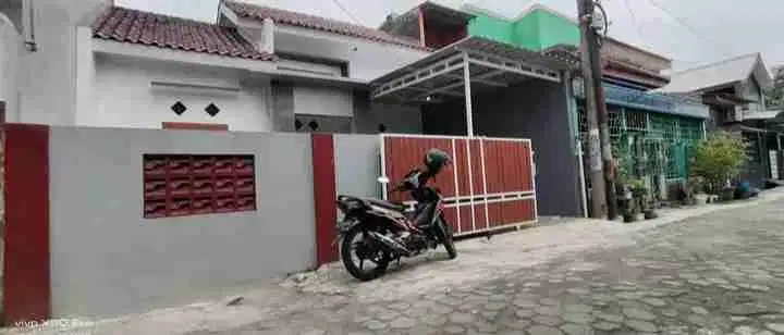 Dijual rumah Baru Di colomadu