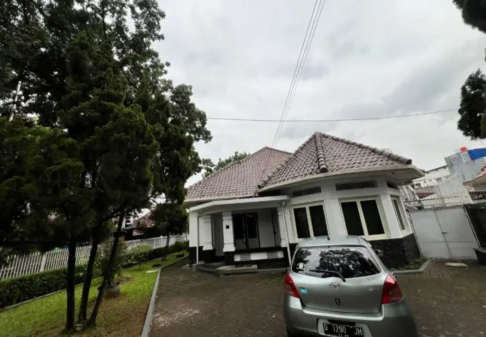 Dijual rumah asri heritage strategis pusat kota di bandung