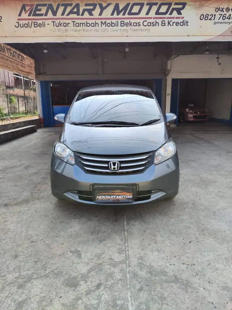 Honda Freed 1.5 E PSD Automatic 2012 Abu-Abu Metalik Murah Terawat OK