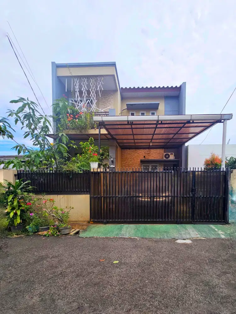 Rumah DIjual Pejaten Barat. Lokasi Bagus, Strategis. Komplek. NEGO