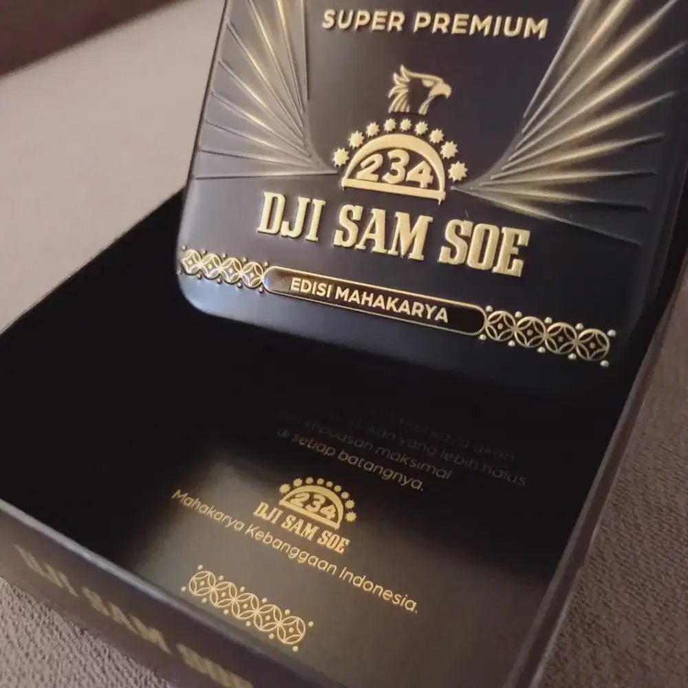 Kotak Penyimpanan Kaleng Edisi Mahakarya