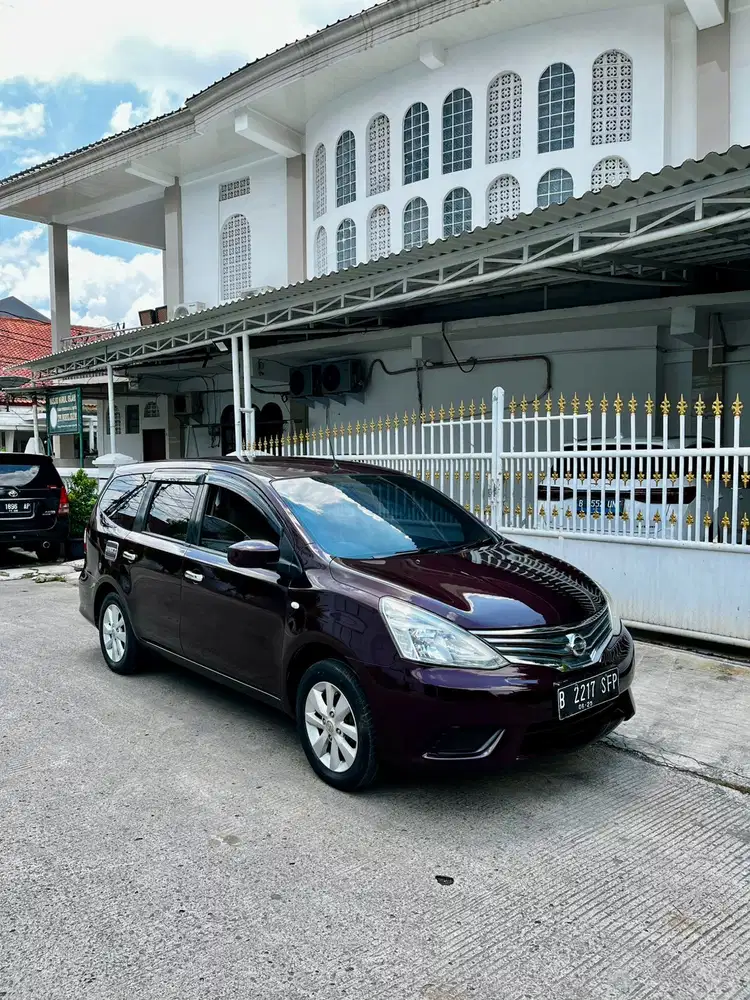 Nissan Grand livina 2015 Bensin