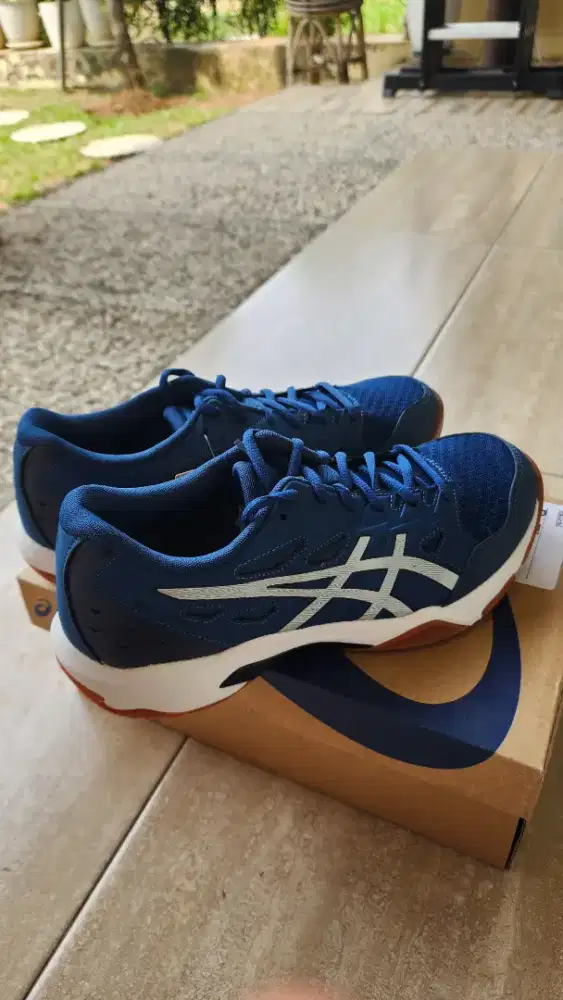 Sepatu Asics Gel-Rocket 11 Original Size 42 – Baru Koleksi Pribadi