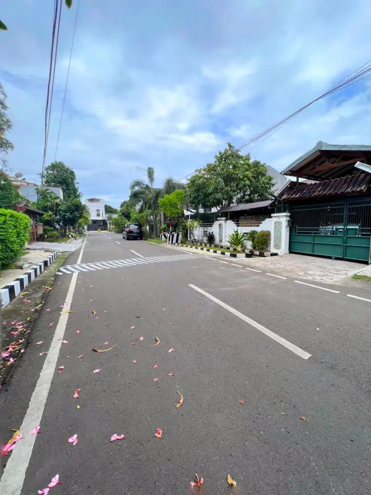 Lokasi Bagus, Dlm Komplek Elit. Rumah Cempaka Putih Dijual. NEGO sd DEAL