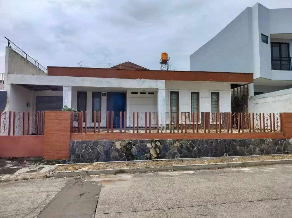 Rumah Luas 300m di Cinere Estate