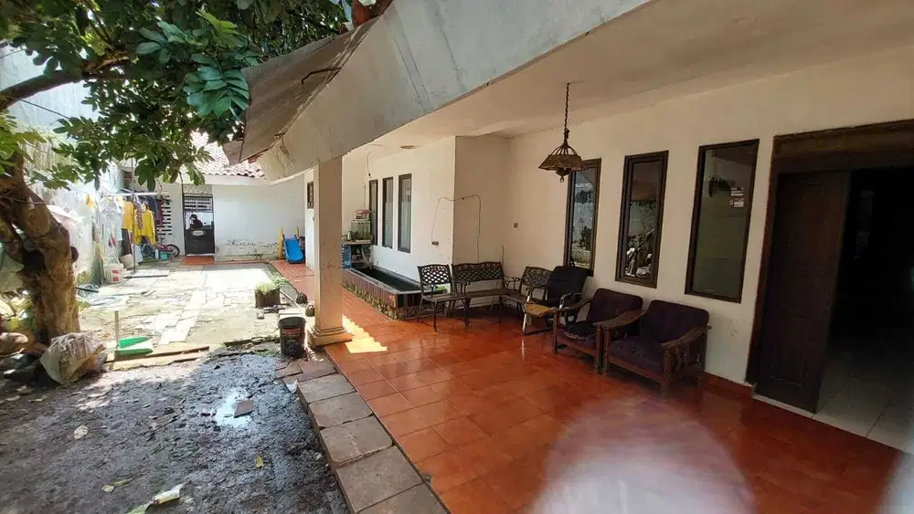 Rumah Tua Layak Pakai Luas 536m Kebayoran Baru