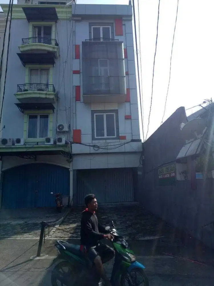 Ruko di Jl Siaga Raya Pejaten Barat 4 Lantai
