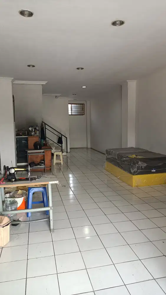 Ruko Gandeng 3,5 Lantai di Jl Raya Serpong