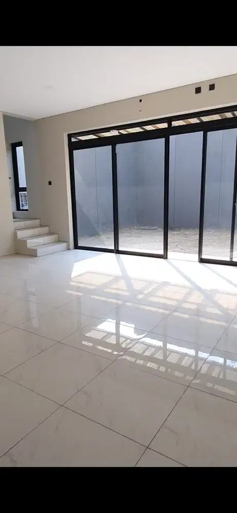 Rumah Mewah Strategis SHM 2 lantai siap huni di Tatar punawangi, Kota Baru Parahyangan