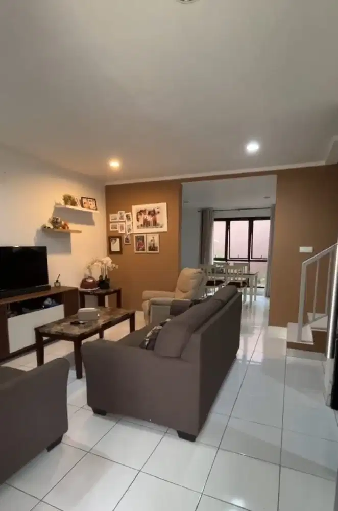 Rumah bagus nyaman murah 2 lantai di Cluster Dayana Summarecon Bandung