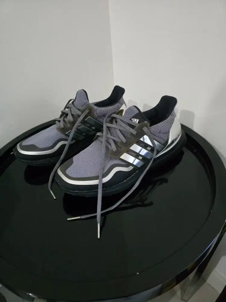 Adidas Ultraboost Metallic Silver US 9,5