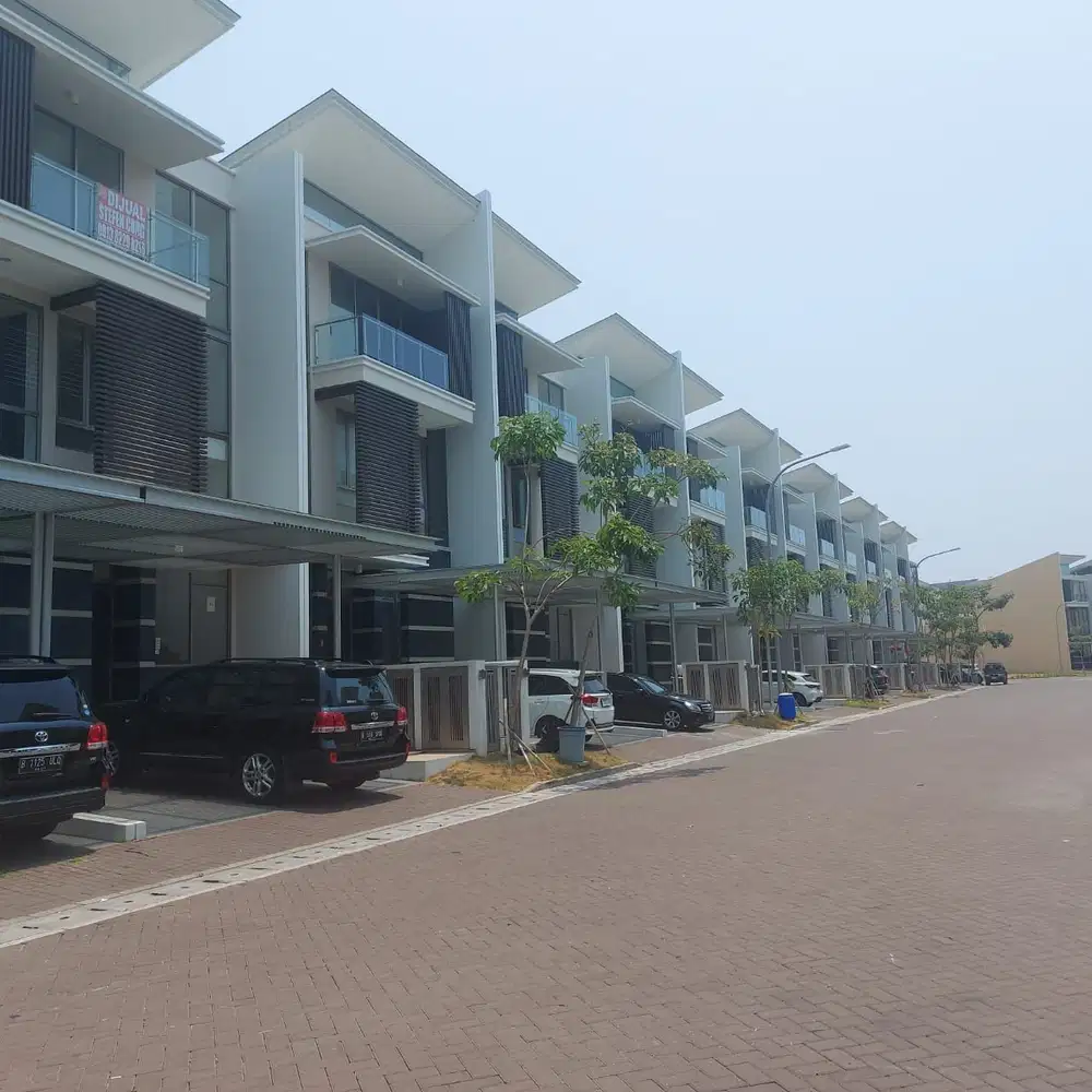 Disewakan rumah pik golf island chopin 3 lantai 200 meter ukuran 8x25