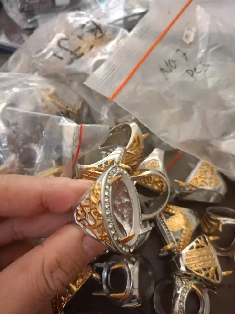 Dijual cincin perak buat batu akik atau permata
