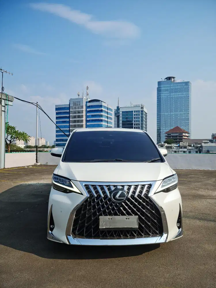 Lexus LM350 2020 Bensin