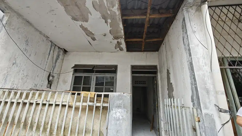 DIJUAL RUMAH HITUNG TANAH DI AREA SAWAH BESAR JAKARTA PUSAT