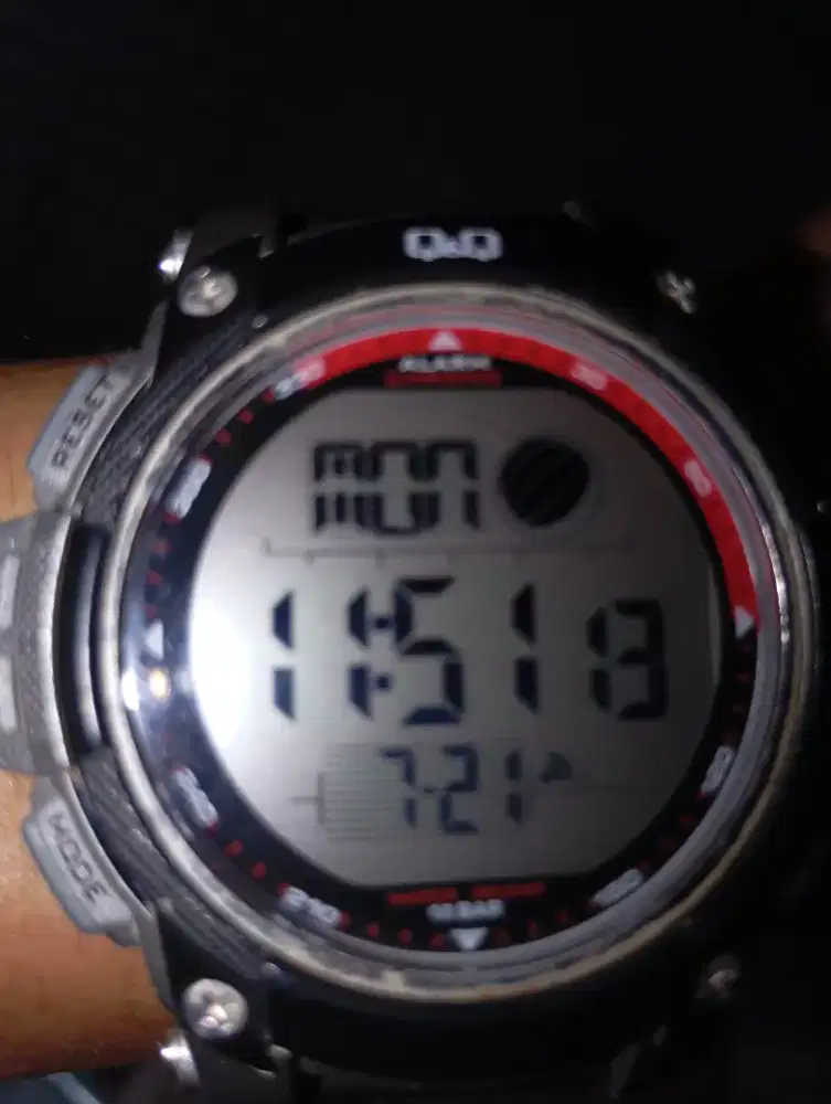Jual.jam digital qnq m119j