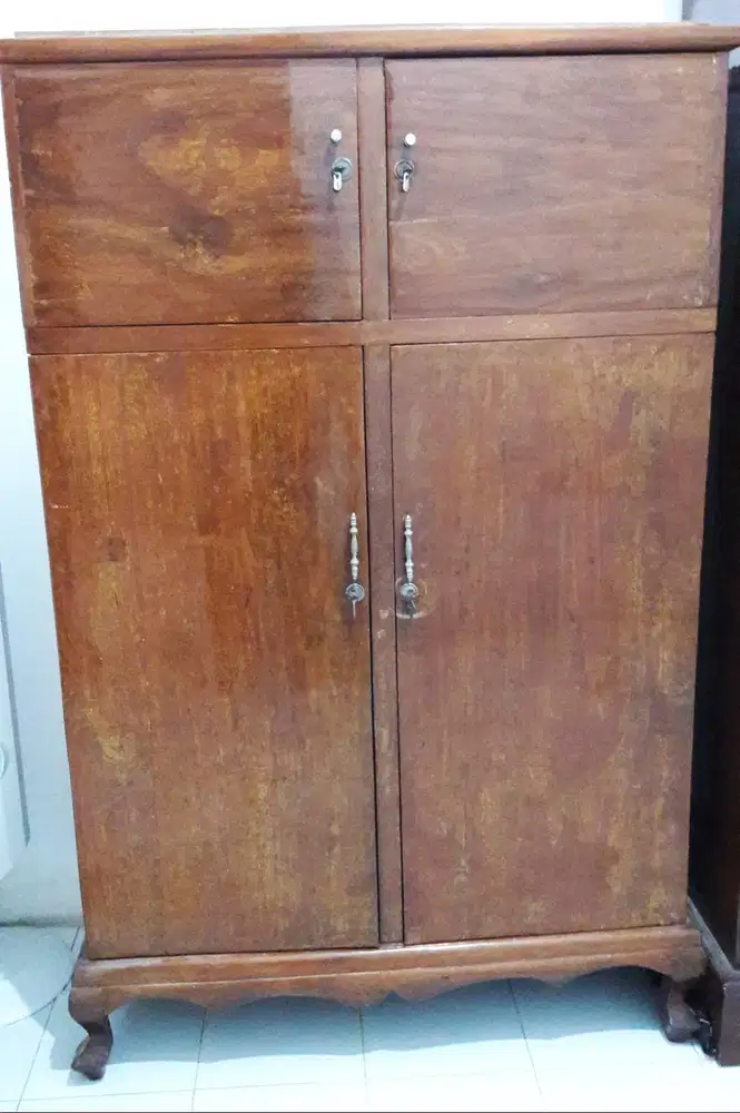 Lemari Jati 4 Pintu