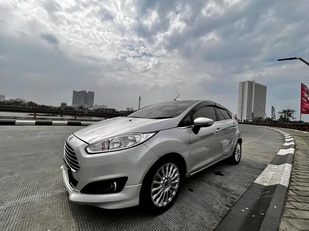 Langka! Jual 2014 Ford fiesta ecoboost - Low km, irit!