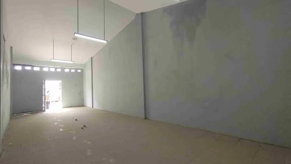 Tempat Hidden Gem di Stasiun Selatan - Kebon Jati, cocok buat toko / cafe