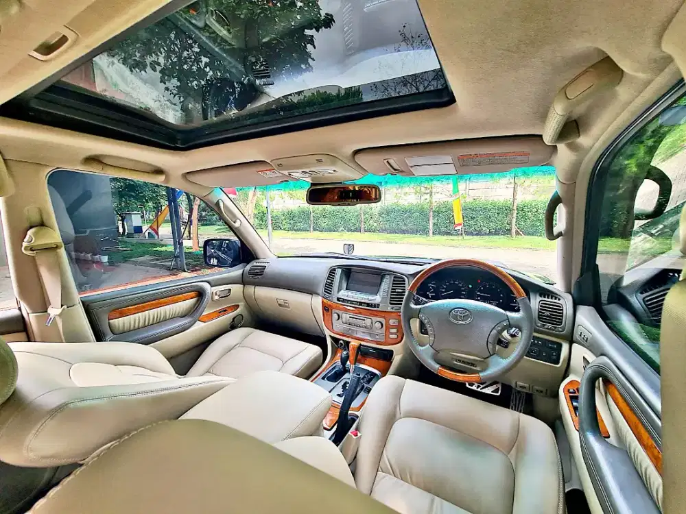 LC-100 New Model CBU 5-SPEED V8 AWD LandCruiser Land cruiser cygnus