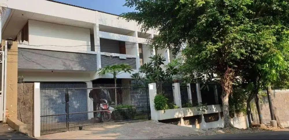 Rumah 3 Lantai di Gandaria Utara Jakarta Selatan