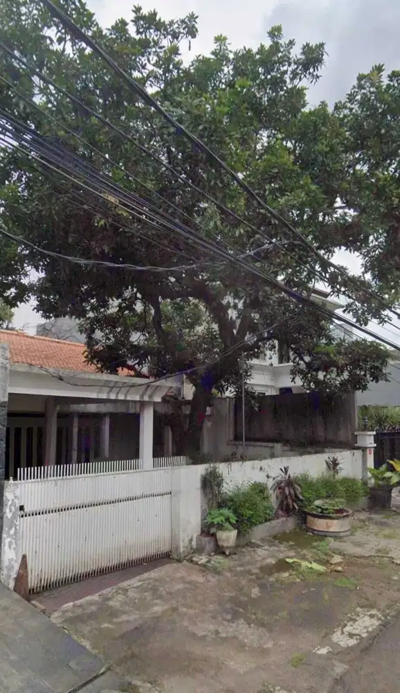 Rumah Tua di Prapanca Kebayoran Baru