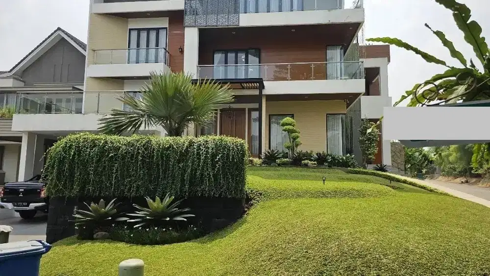 Rumah Mewah 3 Lantai di Delatinos BSD Siap Huni