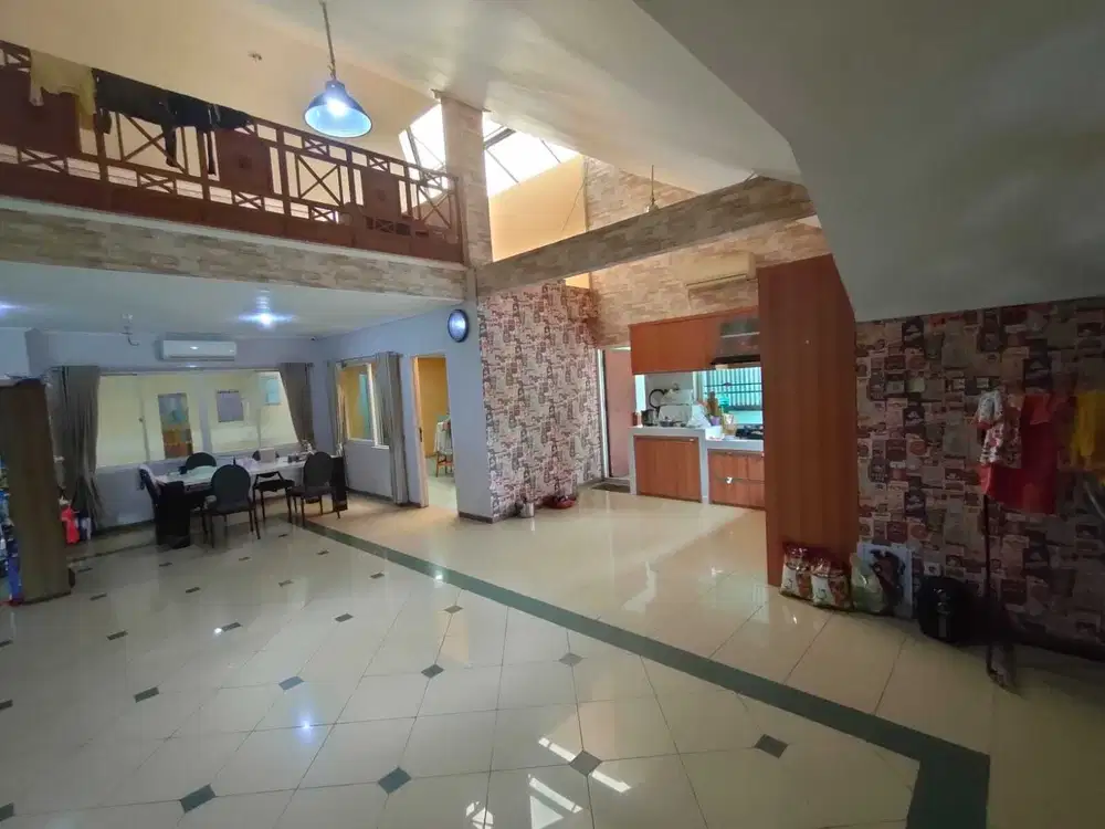 Rumah 4 Lantai di Semanan Kalideres Luas 396m