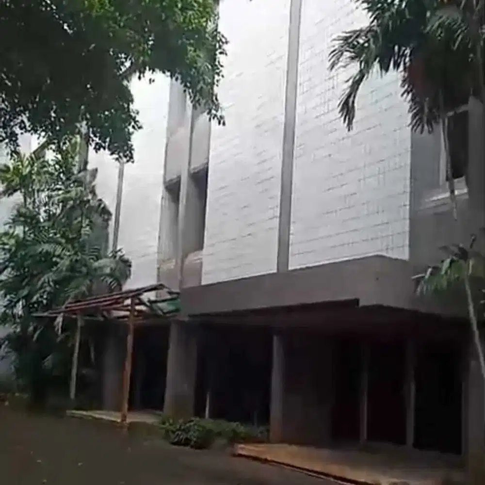 Gedung di Daan Mogot Raya Luas 4336m