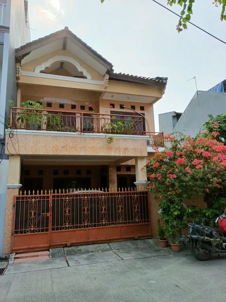 Rumah 2,5 Lantai Siap Huni di Pegangsaan Dua Kelapa Gading